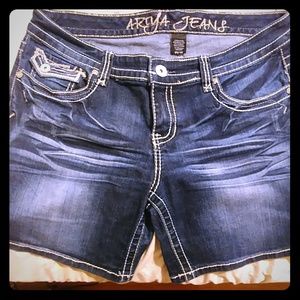 Ariya Jean shorts